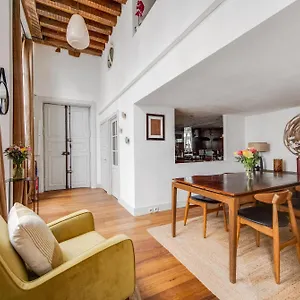 Apartment De L'atelier 3, Paris