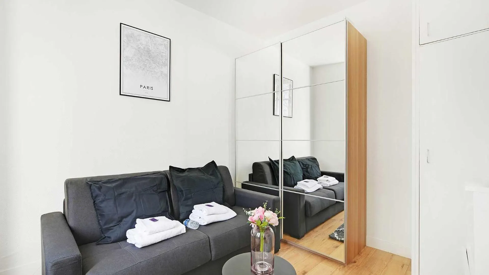 Comfortable Studio Le Marais - Rue De Bretagne Apartment Paris France